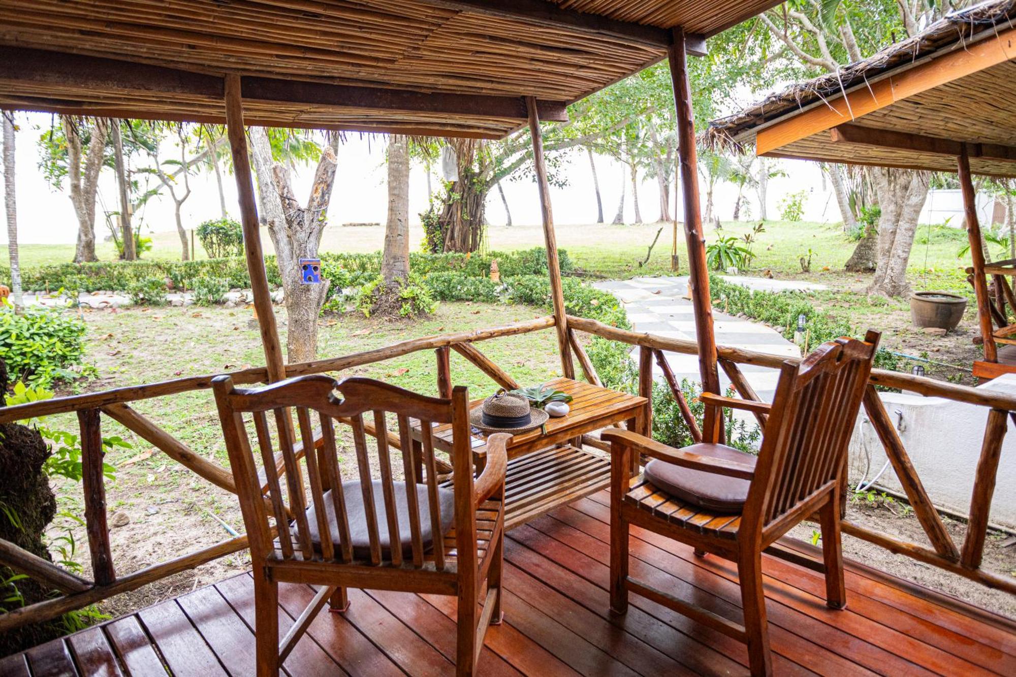 Lipa Lodge Beach Resort Lipa Noi Esterno foto
