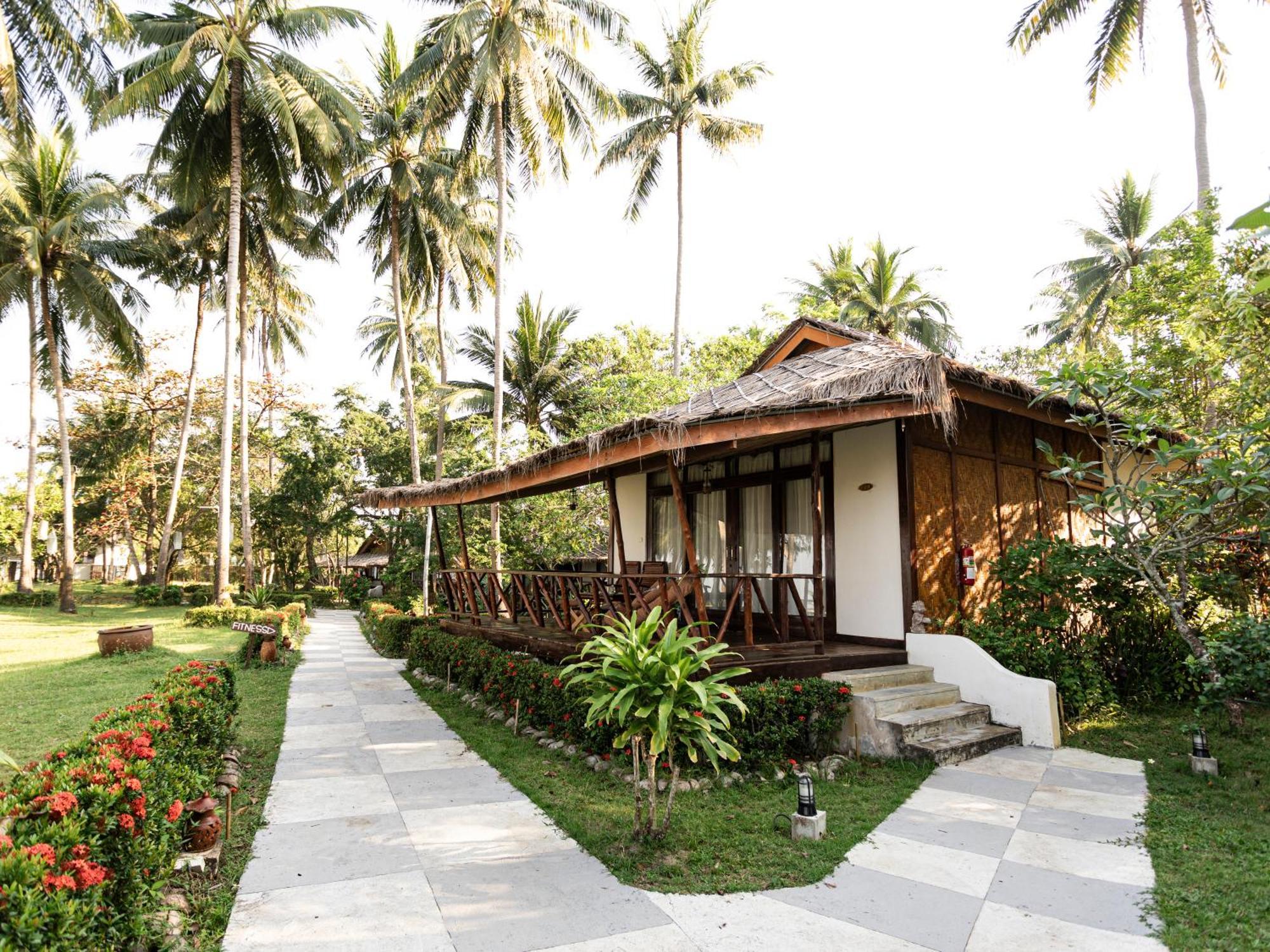 Lipa Lodge Beach Resort Lipa Noi Esterno foto