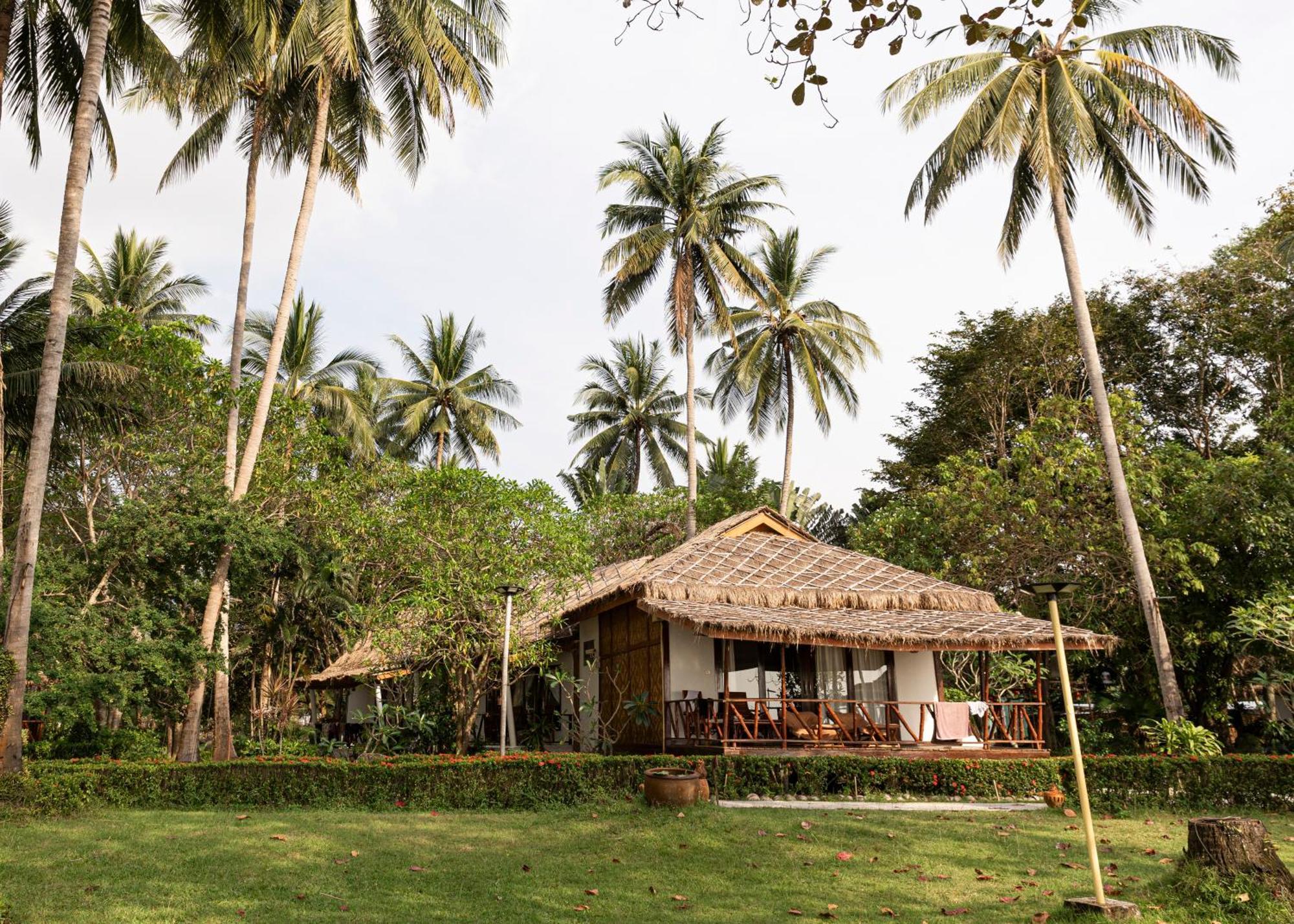 Lipa Lodge Beach Resort Lipa Noi Esterno foto