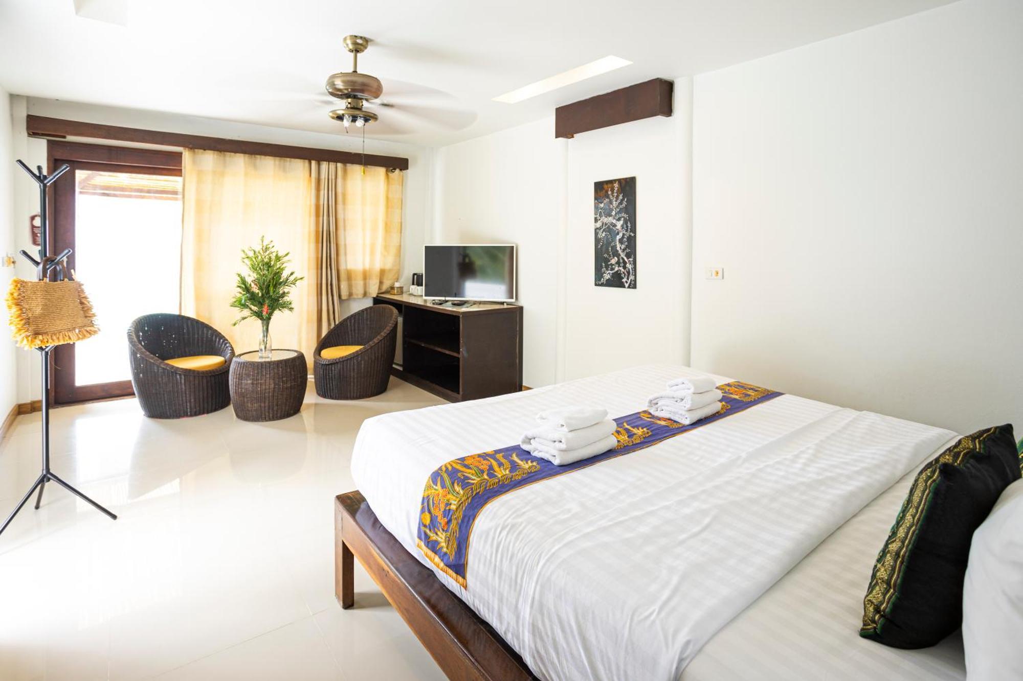 Lipa Lodge Beach Resort Lipa Noi Esterno foto