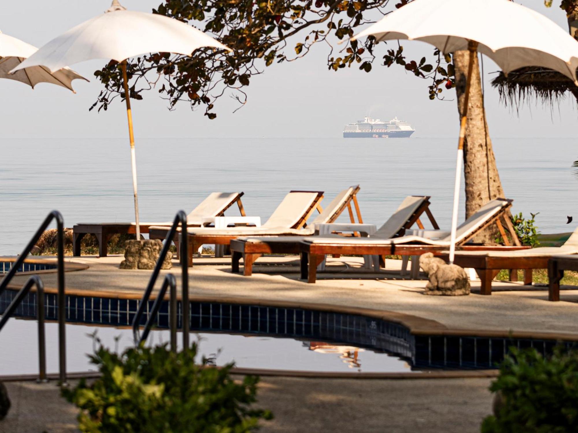 Lipa Lodge Beach Resort Lipa Noi Esterno foto